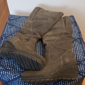 Barely worn! Winter boots